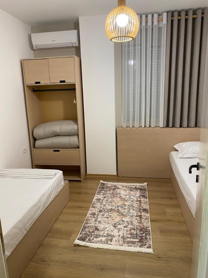 Nord House Lägenhet Korça Exteriör bild